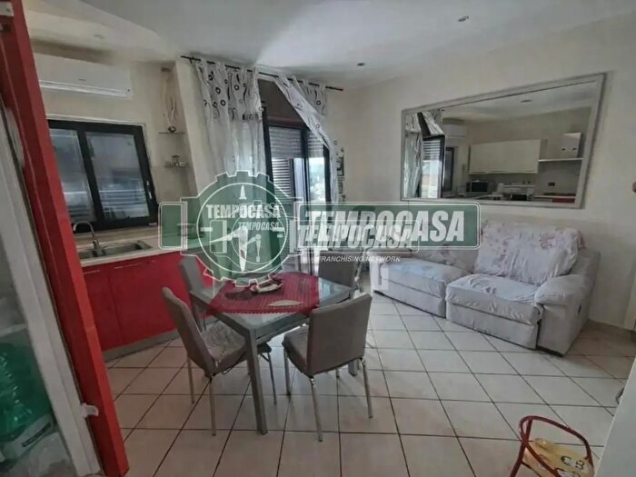 Appartamento trilocale in vendita in Via Marinone, Giugliano In Campania