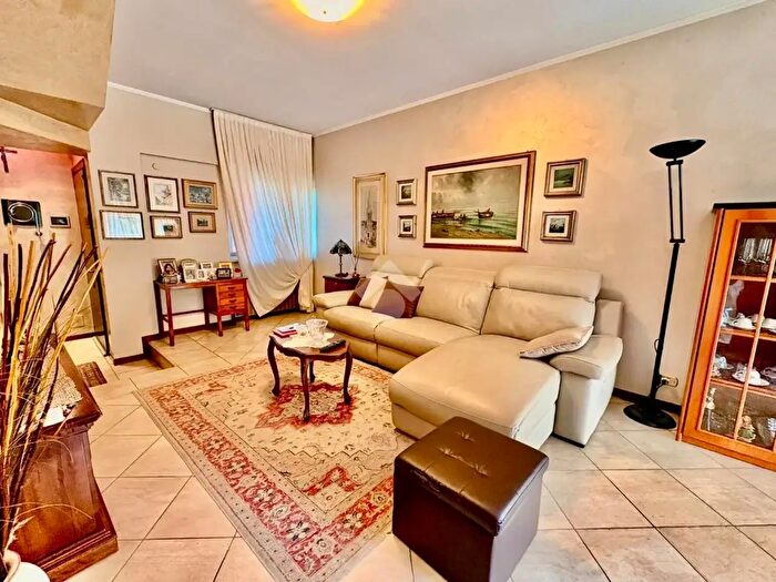 Casa quadrilocale in vendita in Via Marconi, Cividate Al Piano
