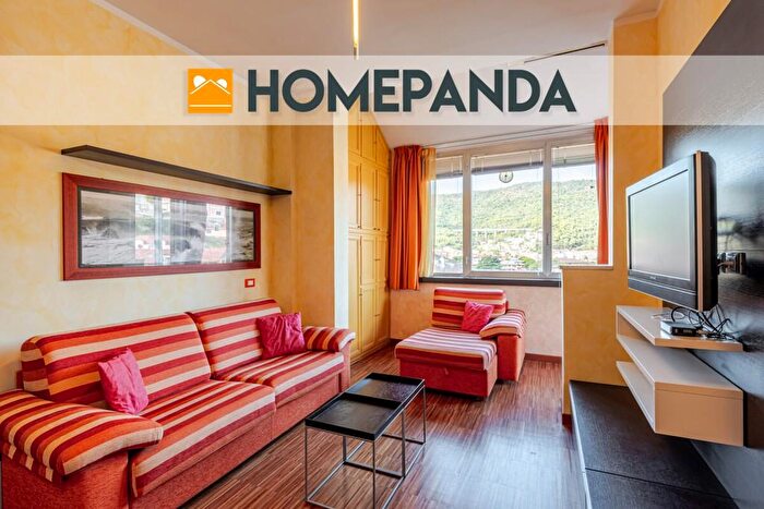 Appartamento bilocale in vendita in Via Mezzacqua, Andora