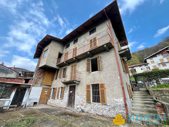 Casa con 14 locali in vendita in Andorno Micca
