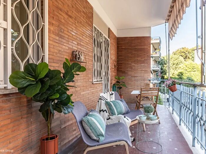 Appartamento trilocale in vendita in Via Francesco Inghirami, Roma