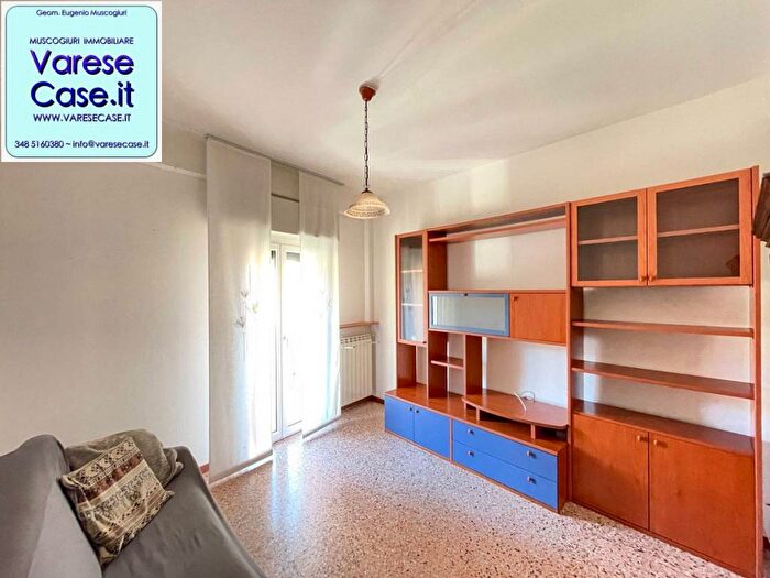 Appartamento bilocale in affitto in Via Giuseppe Verdi, Centro, Arcisate