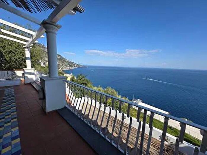 Casa quadrilocale in affitto in Praiano