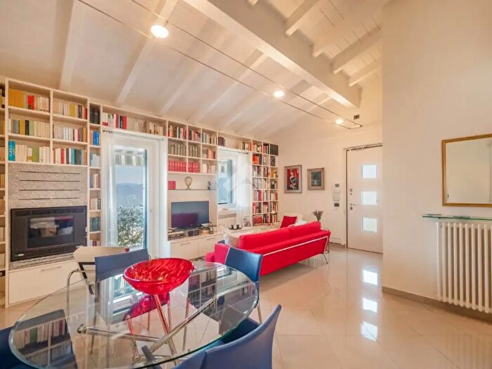 Appartamento trilocale in vendita in Via Dordoni, San Zeno Di Montagna