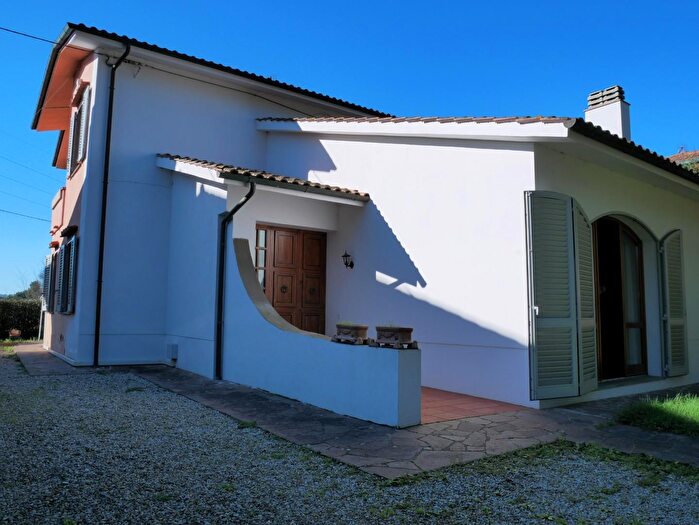 Casa con 10 locali in vendita in Ella Serpa, Empoli