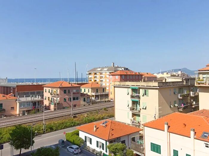 Appartamento quadrilocale in vendita in Corso Genova, Lavagna