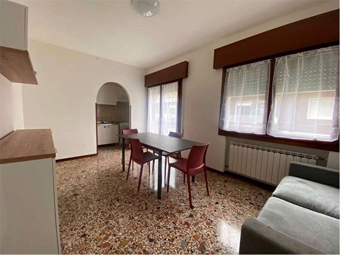 Appartamento trilocale in affitto in Mestre, Venezia