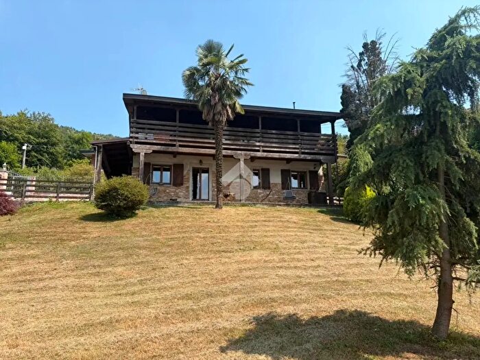 Casa con 5 locali in vendita in Via Adige, Trana