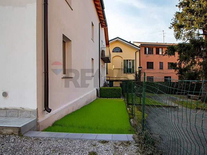 Appartamento monolocale in vendita in Besana In Brianza