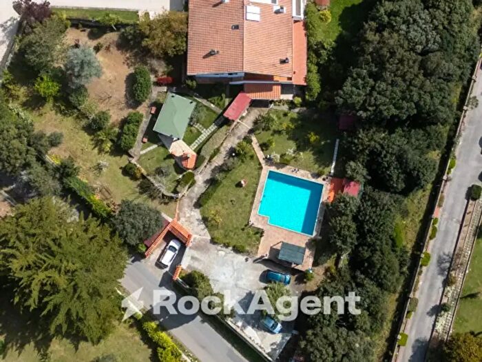 Casa con 6 locali in vendita in Via Luna E Sole b, Sassari