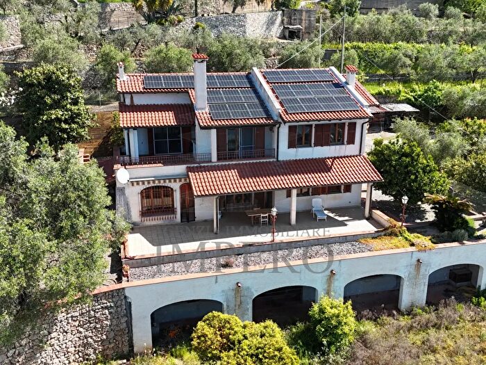 Casa con 14 locali in vendita in Via Nappio, Ventimiglia