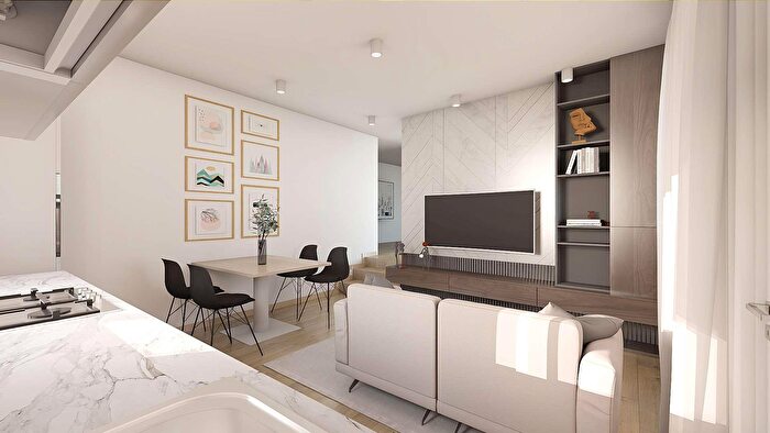 Appartamento trilocale in vendita in Via Lago, Besozzo