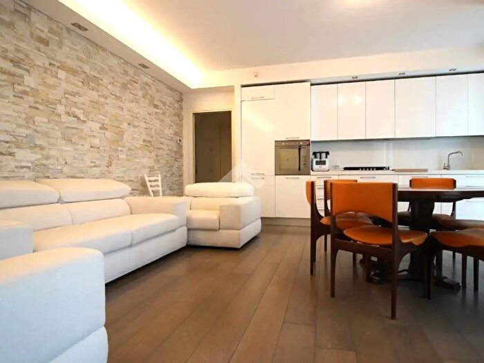 Appartamento trilocale in vendita in Viale Tripoli, Rimini
