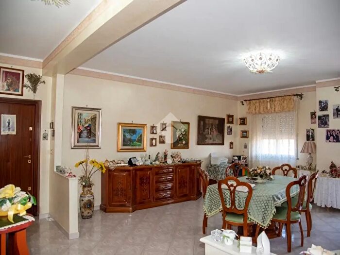 Appartamento con 5 locali in vendita in Via Antonio Raccuglia, Palermo