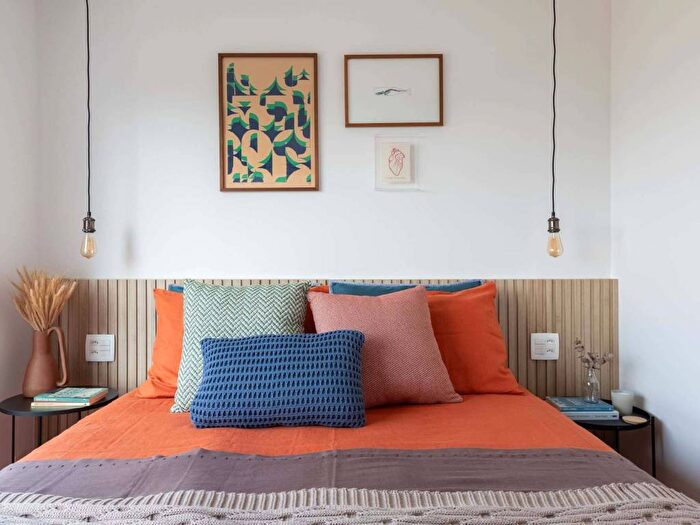 Appartamento trilocale in affitto in Via San Vincenzo, Corso Genova, Milano