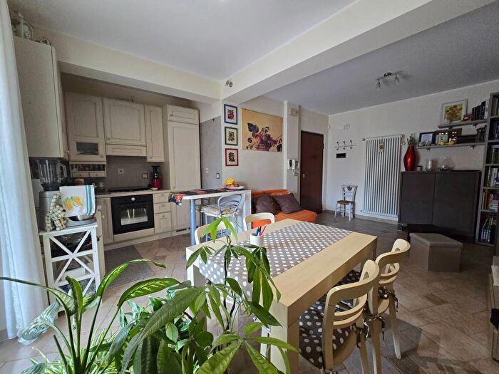 Appartamento trilocale in vendita in Via Giovanni Pascoli, L'Aquila