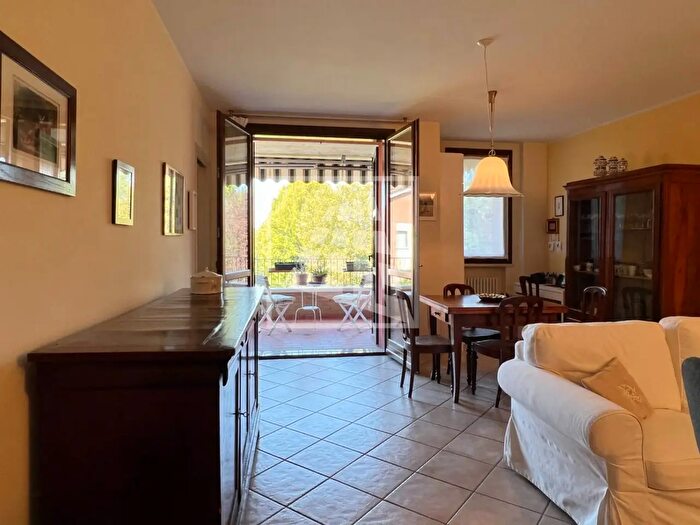 Appartamento trilocale in vendita in Via Luigi Walpot, Reggio nell'Emilia