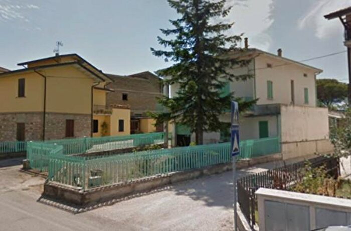 Casa con 6 locali in vendita in Via Santa Lucia, Bastia Umbra