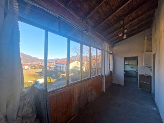 Casa con 6 locali in vendita in Via Cesare Battisti, Rancio Valcuvia