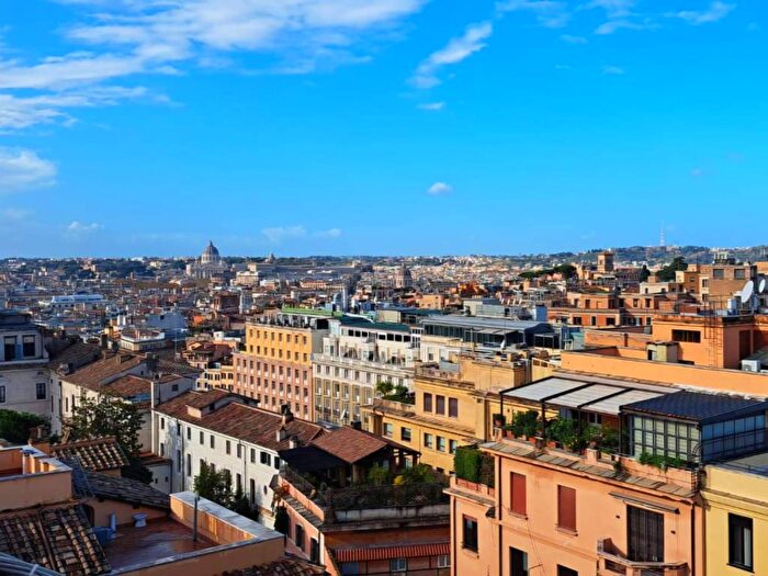 Appartamento bilocale in affitto in Salita di San Nicola da Tolentino, Barberini, Roma