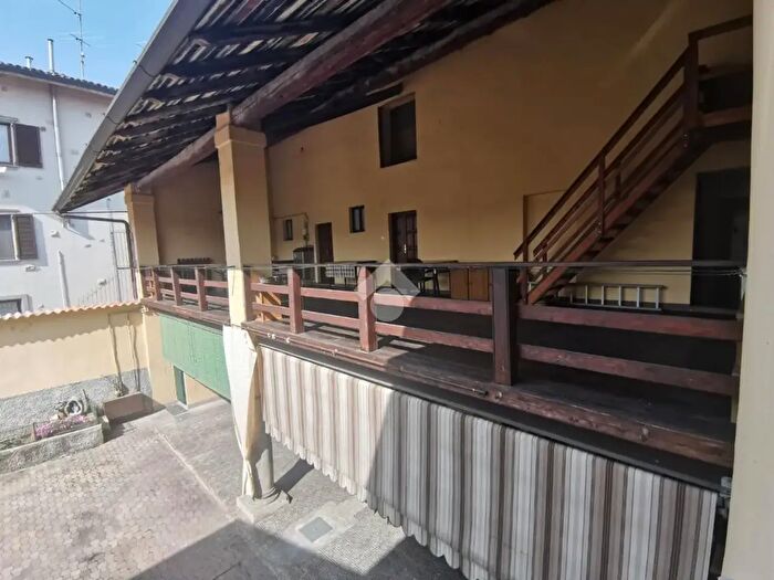 Casa con 6 locali in vendita in Via Cesarina, Palazzolo Sull'Oglio