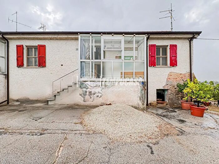 Appartamento bilocale in vendita in Via Ponte, Verucchio