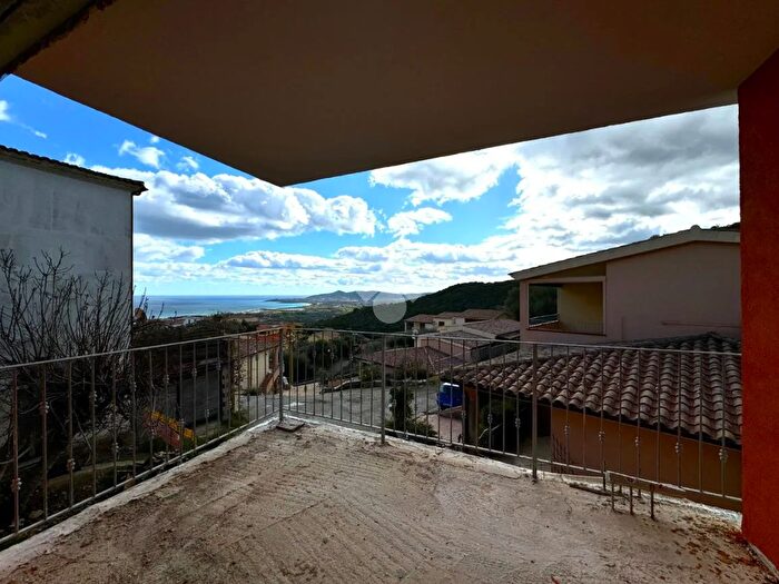 Appartamento trilocale in vendita in Via Mar Egeo, Budoni