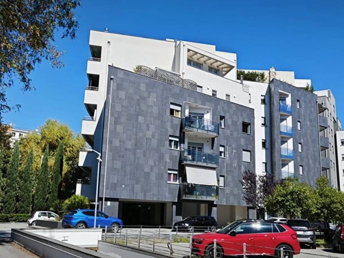 Appartamento quadrilocale in affitto in Via Giuseppe Verdi, Quattromiglia, Rende