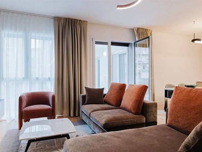 Appartamento quadrilocale in affitto in Piazza Giovanni Boccaccio, Centro, Scandicci