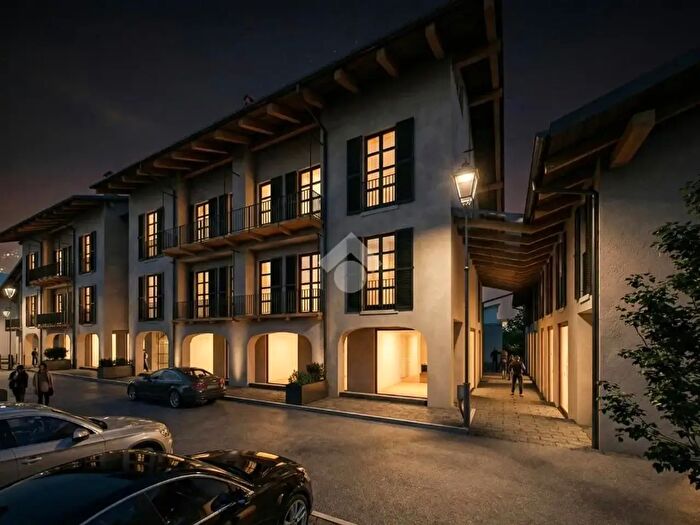 Appartamento trilocale in vendita in Via Martiri Libertà, Valperga