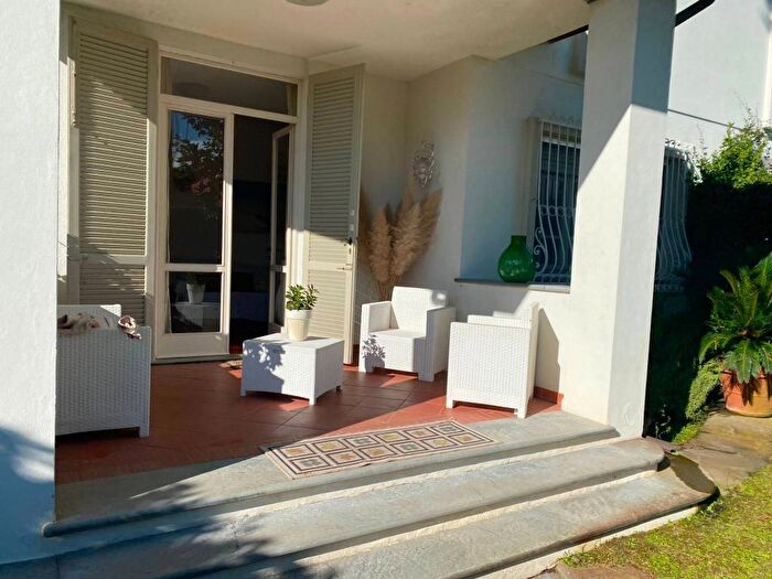 Casa con 5 locali in affitto in Centro, Forte dei Marmi
