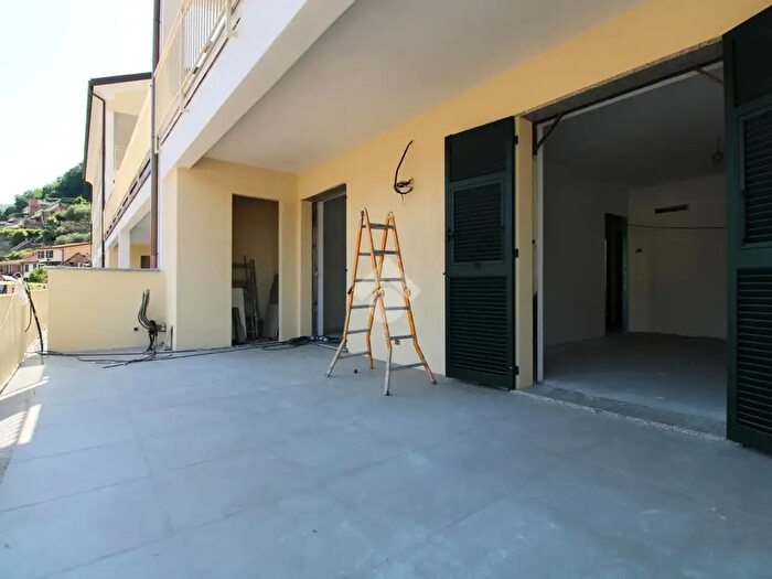 Appartamento quadrilocale in vendita in Via Parma, Chiavari