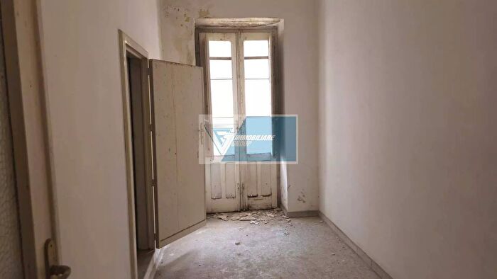 Casa con 5 locali in vendita in Rosolini