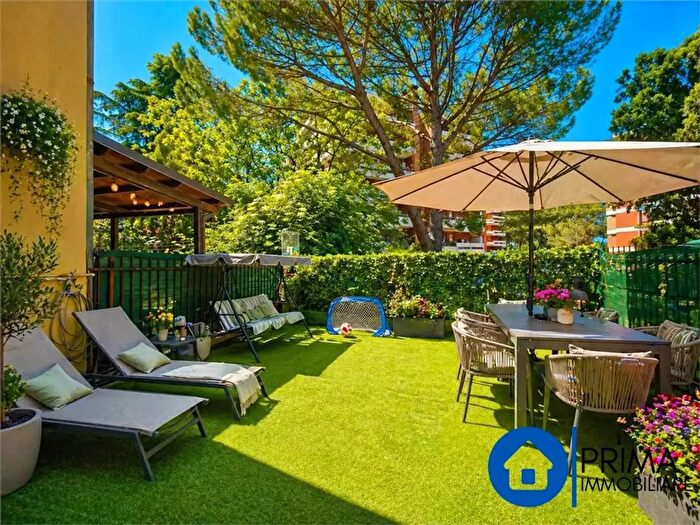 Casa con 7 locali in vendita in Viale Renato Donatelli, Terni
