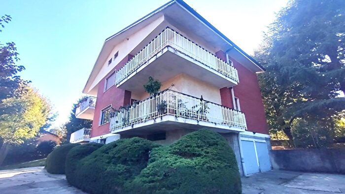 Appartamento trilocale in vendita in Via Adamello, Pino Torinese