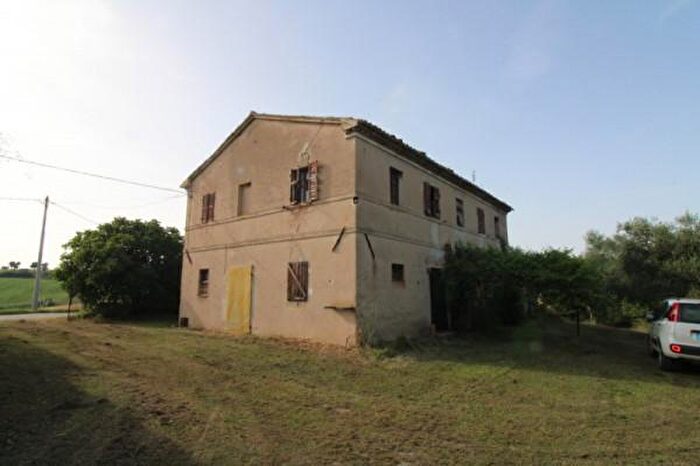 Casa con 6 locali in vendita in Via Acquasanta, San Marcello