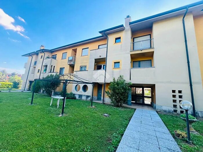 Appartamento trilocale in vendita in Via G Paltenghi, Mozzanica