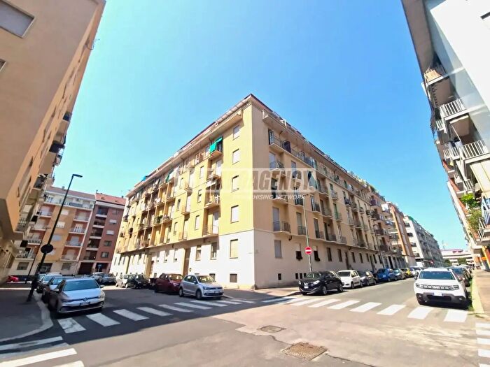 Appartamento quadrilocale in vendita in Via Tirreno, Torino