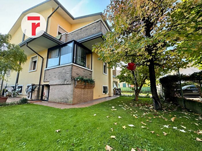 Casa con 5 locali in vendita in Via Porta, Cadoneghe