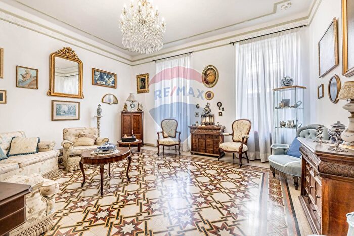 Appartamento quadrilocale in vendita in Roma