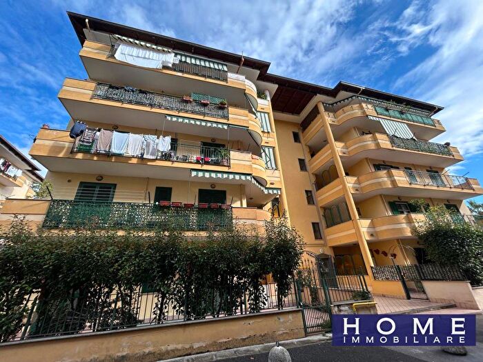 Appartamento trilocale in vendita in Orta Di Atella