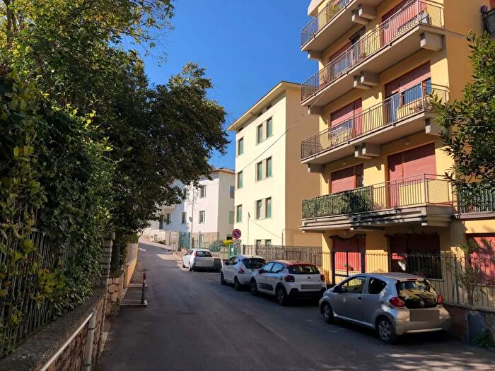 Appartamento con 5 locali in vendita in Via Spirito Gulatieri, Perugia