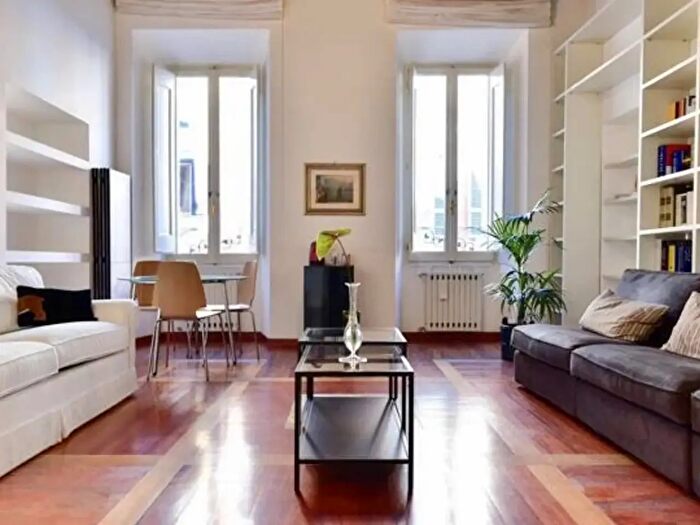 Appartamento con 5 locali in vendita in Via del Babuino, Roma