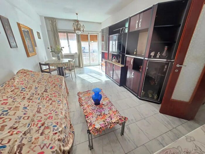 Appartamento trilocale in vendita in Via Vestricio Spurinna, Roma