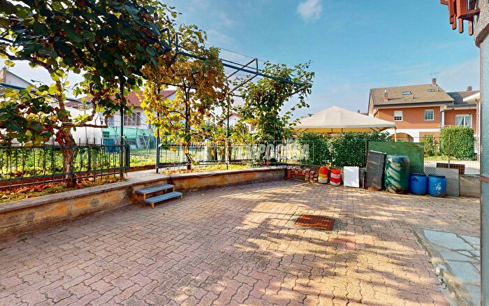 Casa con 10 locali in vendita in Viale dei Tigli, Bruino