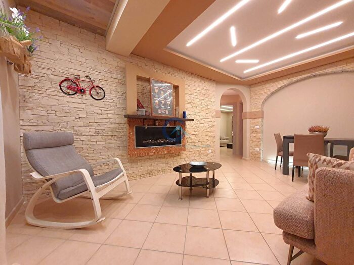 Appartamento trilocale in affitto in Viale Fiume Mesima, Siano Cava, Catanzaro