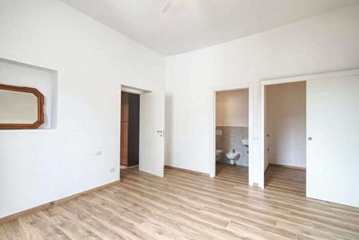 Appartamento trilocale in vendita in Piazza San Rocco, Como