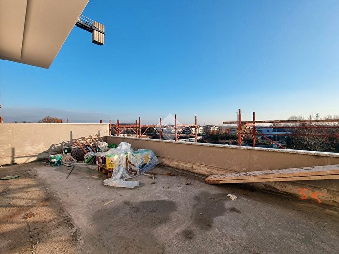 Appartamento quadrilocale in vendita in Via Clemente Alberti, Carugate