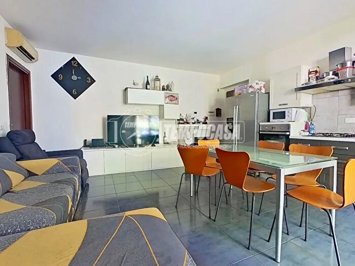 Appartamento trilocale in vendita in Corso Giuseppe Garibaldi, Seveso
