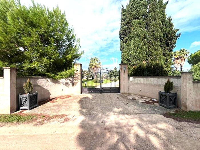 Casa con 6 locali in vendita in Via Conversano, Mesagne